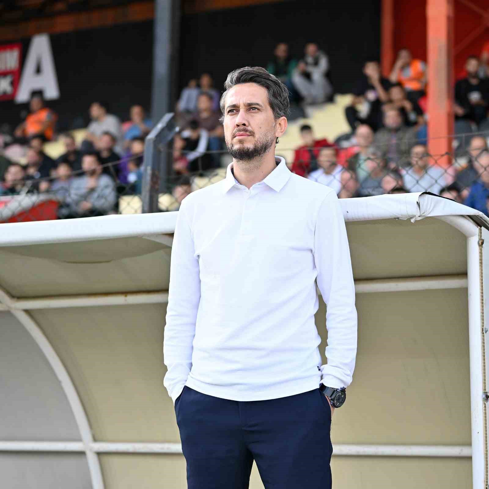 Turgutluspor Teknik Direktörü Çelik: “Kazanılan 3 puan çok önemli”