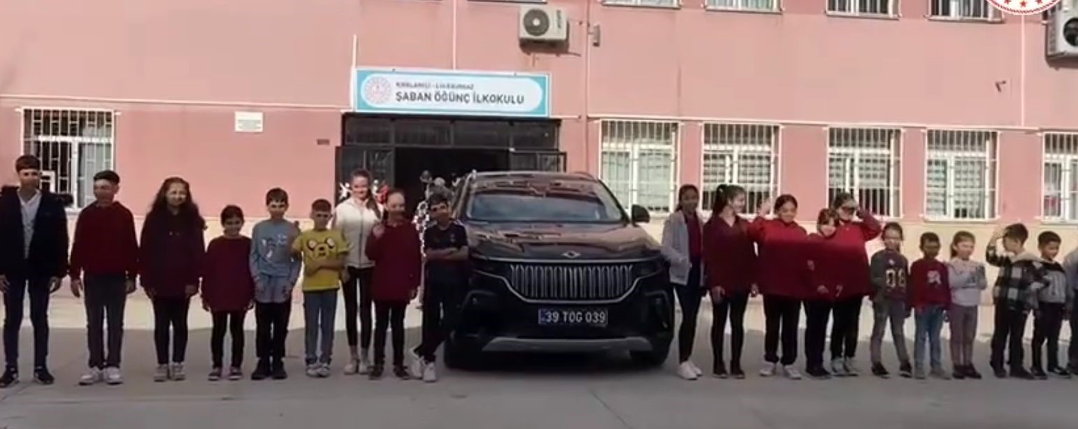 Kırklareli’nde öğrencilerin Togg heyecanı