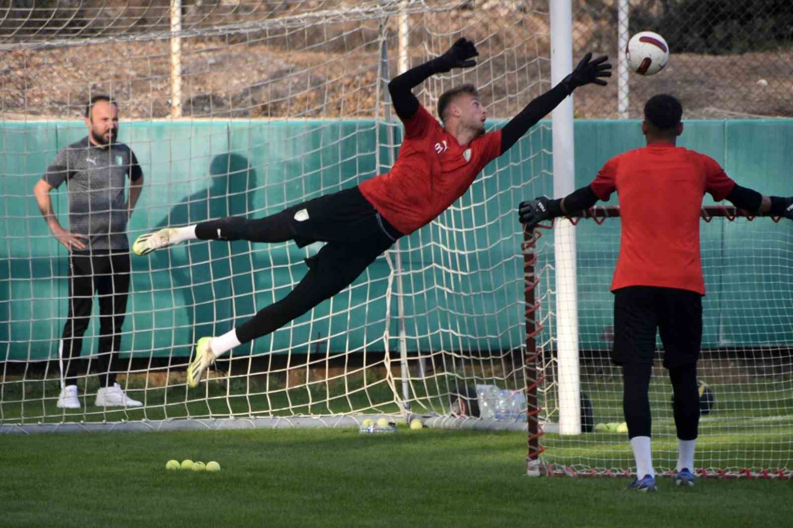 Bodrum FK Teknik Direktörü Taşdemir: “Taraftarlarımızla aile gibiyiz”