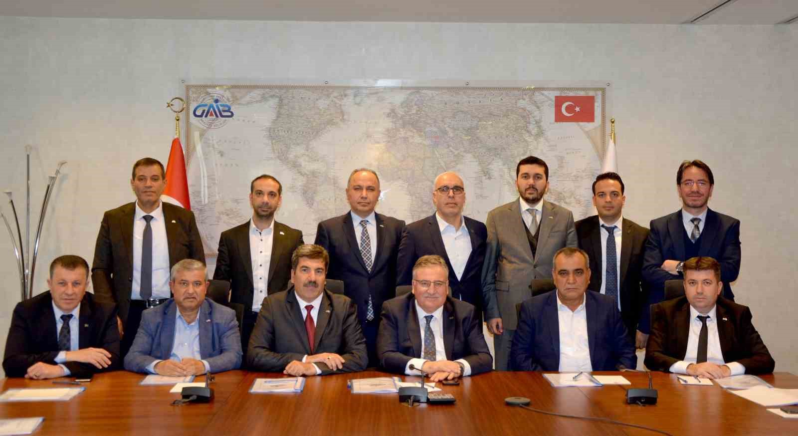 Gaziantep’ten 1 milyar 495 milyon dolarlık halı ihraç edildi