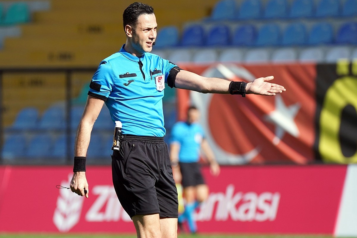 Fatih Karagümrük – Sivasspor maçının hakemi Murat Erdoğan