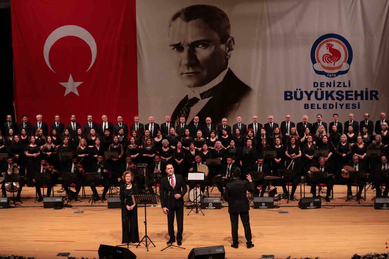 Atatürk sevdiği şarkılarla anıldı