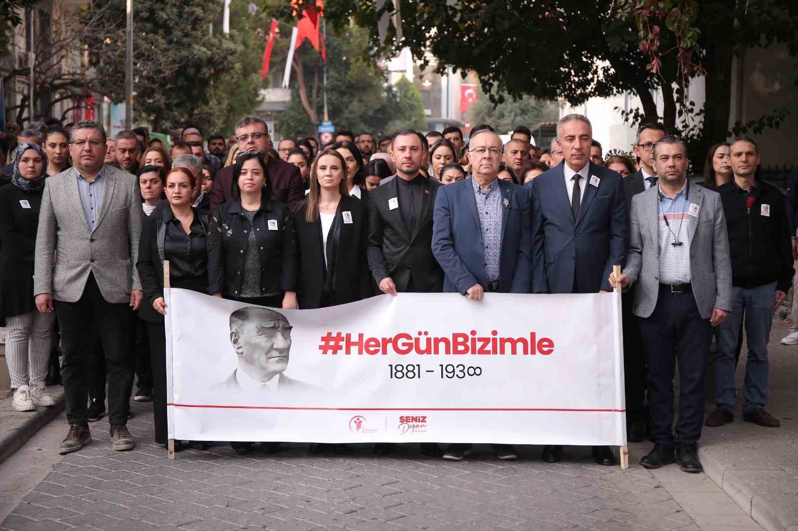 Atatürk, Merkezefendi Belediyesi’nde de unutulmadı