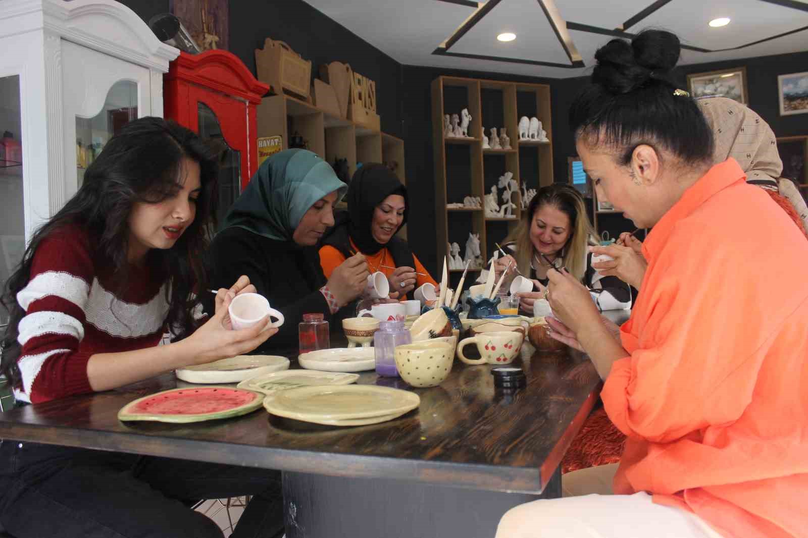 Seramik üreterek başladılar, Avrupa’ya açılmak istiyorlar