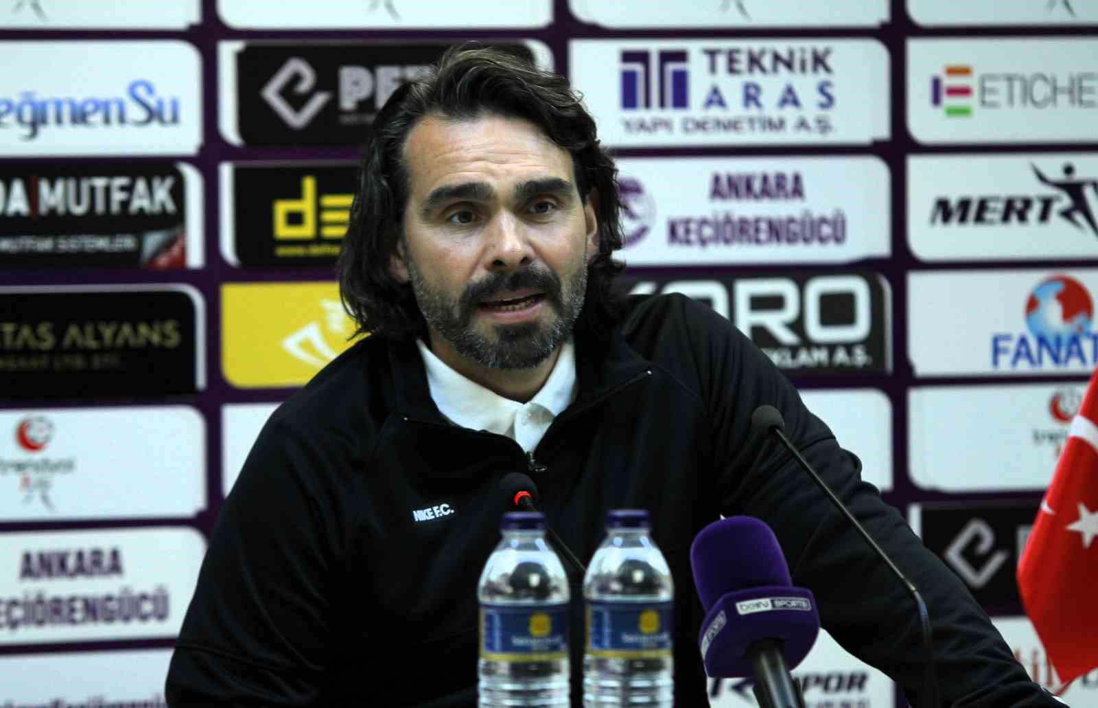 Cenk Özcan: “Ufak hatalarla kaçırdığımız goller var, daha fazla çalışmamız gerekiyor”