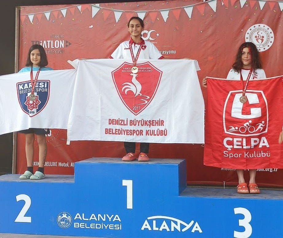 Büyükşehir sporcuları Denizli’yi gururlandırdı