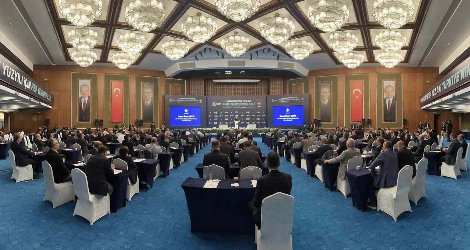 AK Parti İl Başkanları kampta