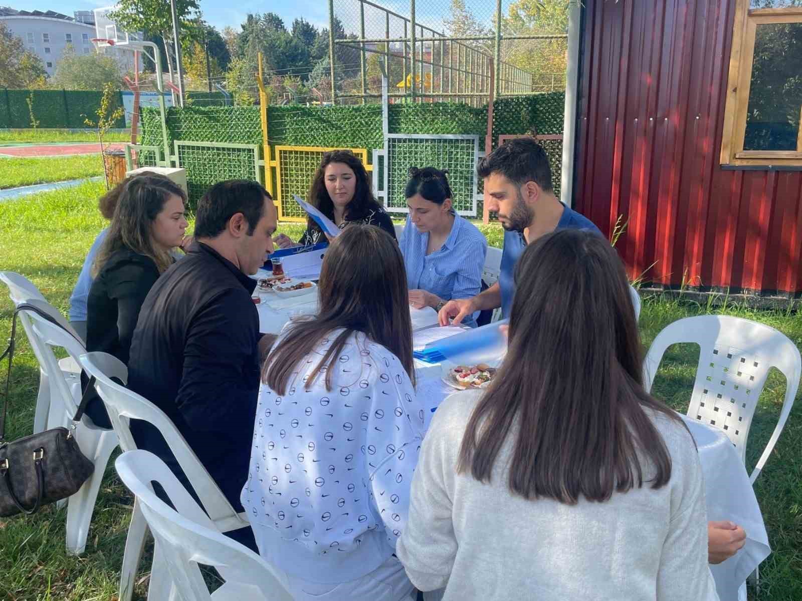 Otizm Spor ve Yaşam Evi’nde süreç değerlendirme toplantıları devam ediyor
