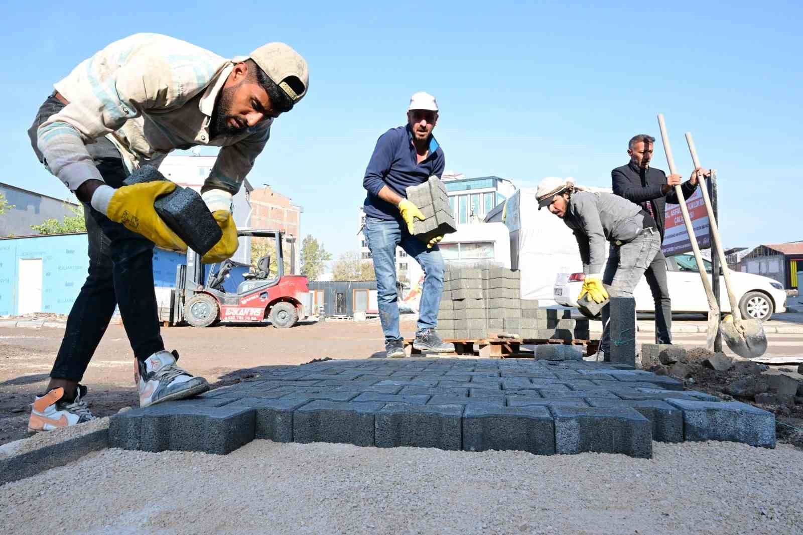 Aslanbey Mahallesi’nde kaldırım çalışması