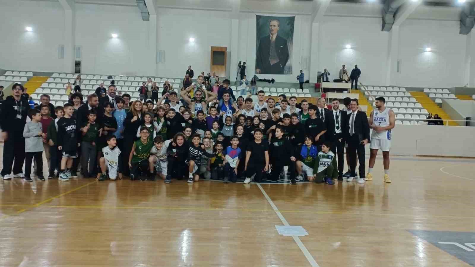 Ege Üniversitesi Daçka’dan üç maçlık galibiyet serisi