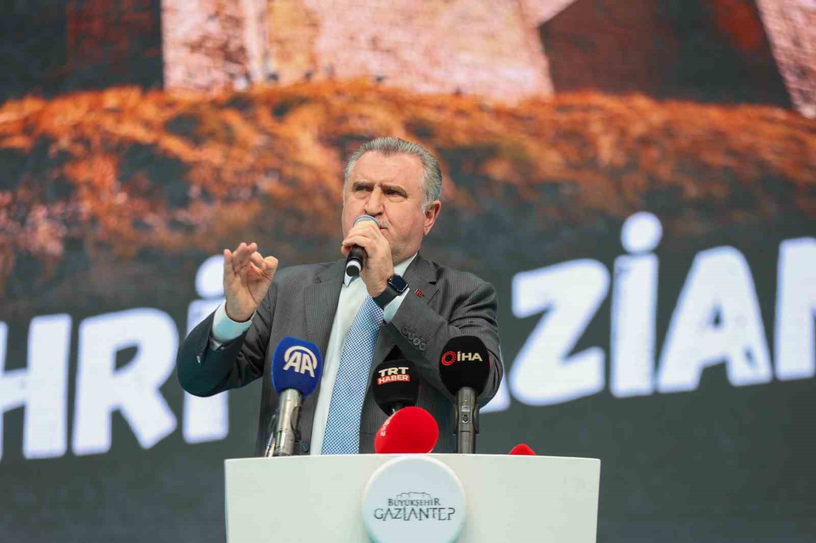 2. Gazi Oyunları Bakan Bak ve Bilal Erdoğan’ın katılımıyla başladı