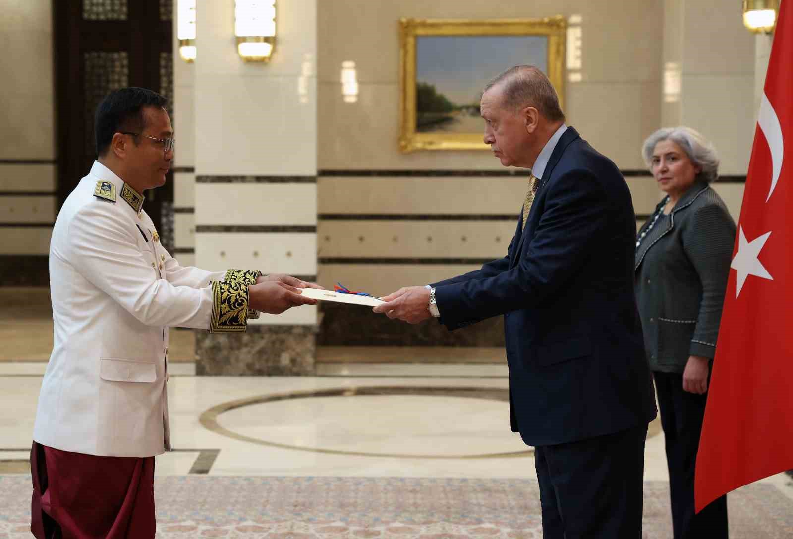 Cumhurbaşkanı Erdoğan, Kamboçya Büyükelçisi Sok’u kabul etti