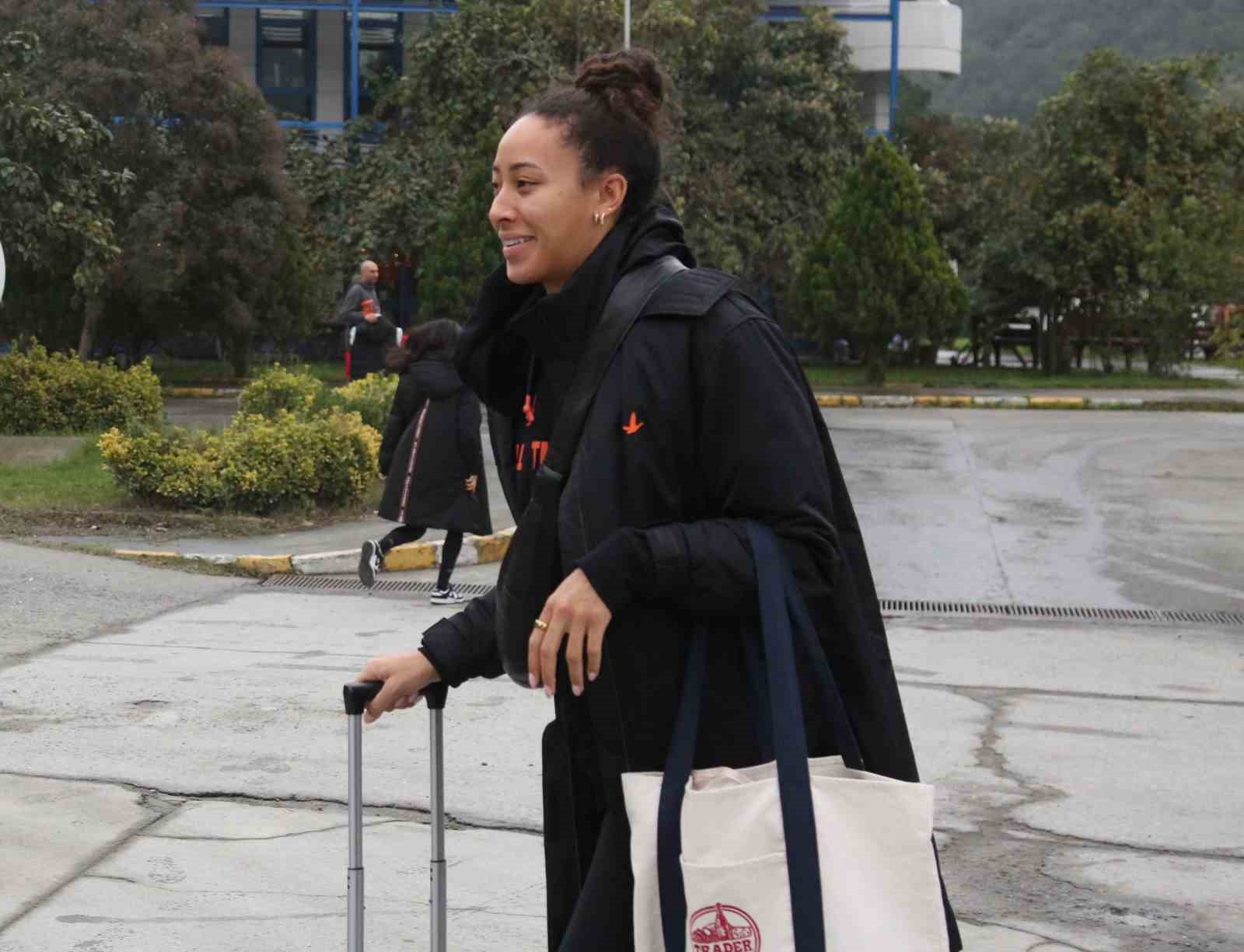 Eczacıbaşı Dynavit, Bursa’ya doğru yola çıkıyor