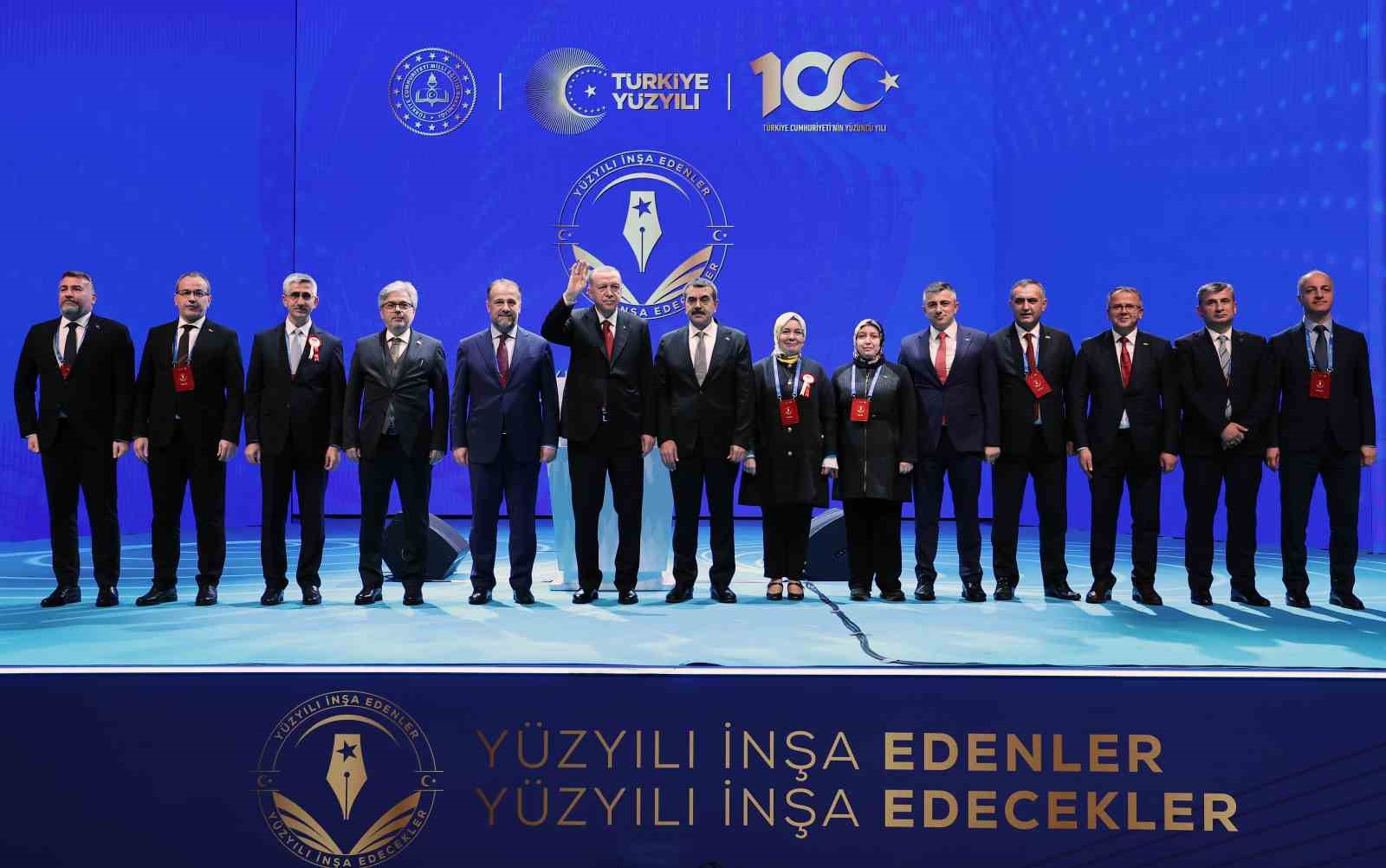 Cumhurbaşkanı Erdoğan: “4 milyon 680 bin çalışan emekli ikramiyeden faydalanabilecek”