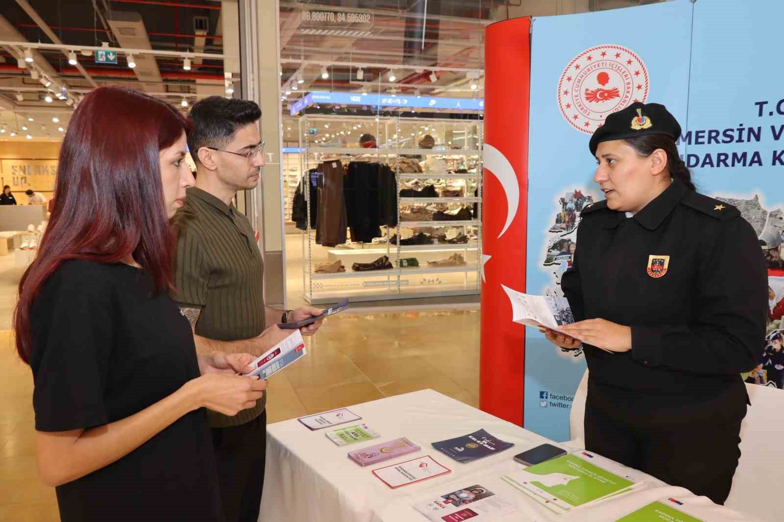 Kadınlar ’KADES’ uygulaması konusunda bilgilendirildi