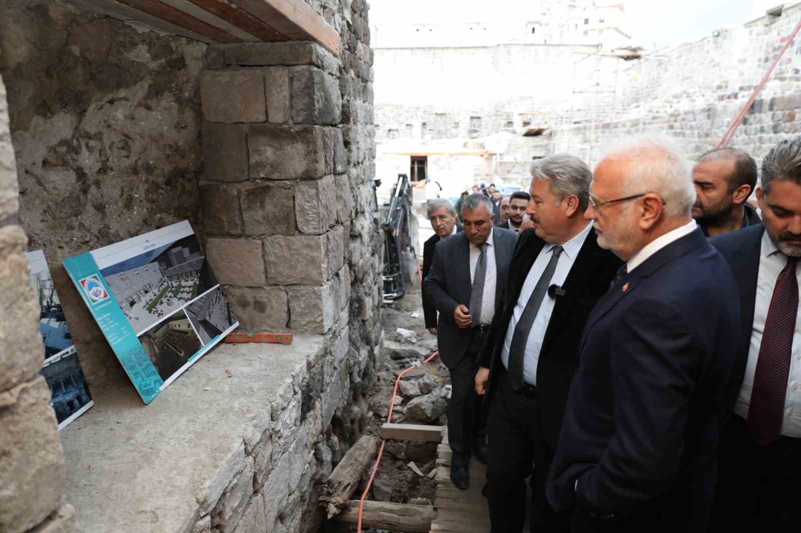 520 yıllık tarihi Gön Han Kapalı Çarşı’ya nefes aldıracak