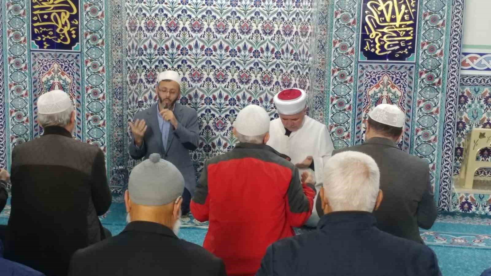 Köyceğiz’de sabah namazı buluşmasında Filistinliler için dua edildi