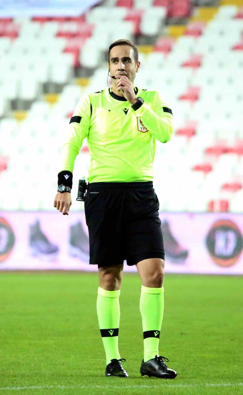 Sivasspor – Trabzonspor maçının VAR hakemi Serkan Tokat