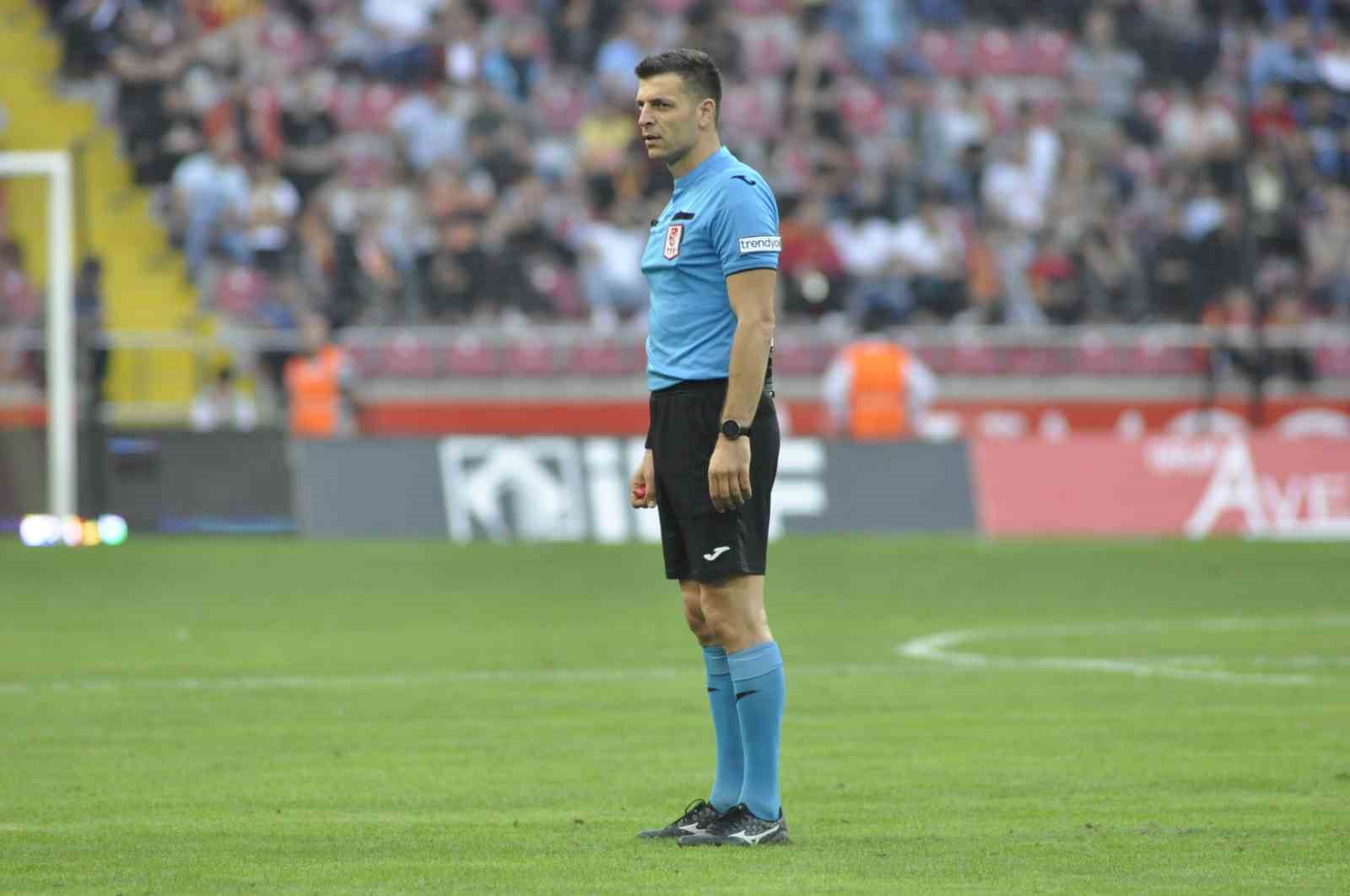 Kayserispor – Trabzonspor maçını Ümit Öztürk yönetecek