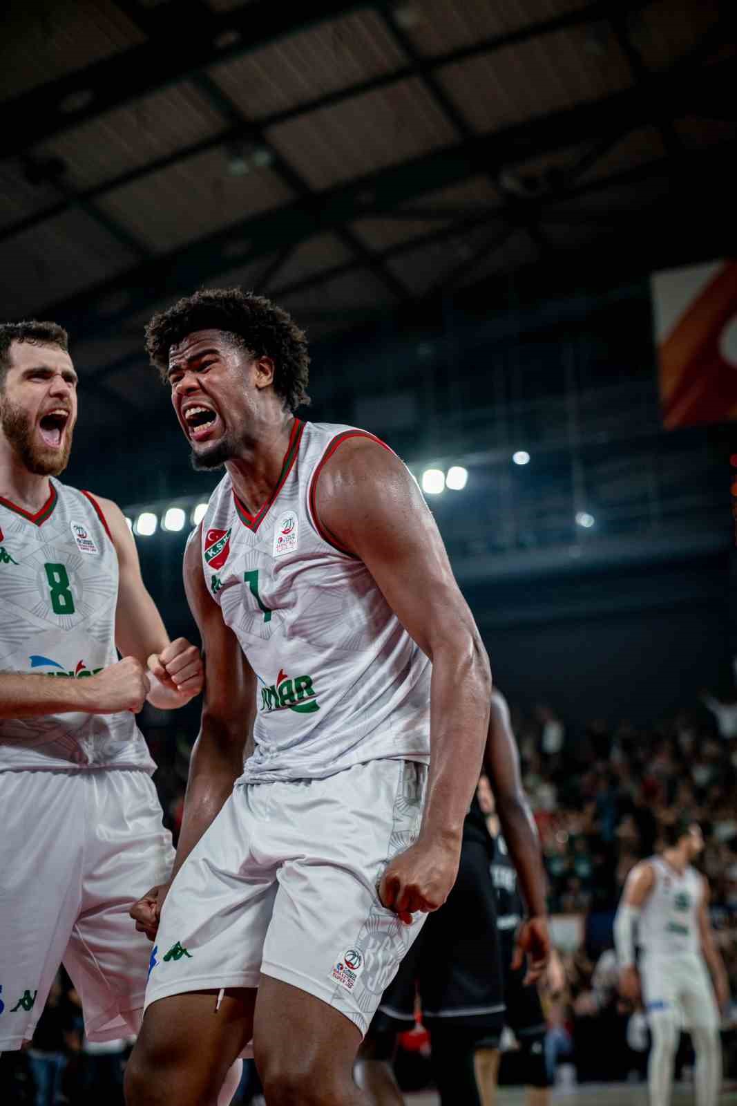 P. Karşıyakalı Vernon Carey Jr. haftanın 5’ine seçildi