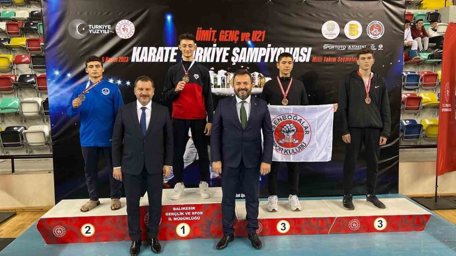Karate Şampiyonasında Kağıtspor rüzgarı