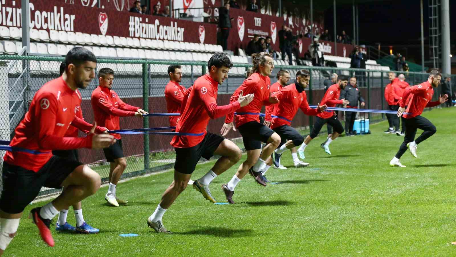 A Milli Futbol Takımı, hazırlıklarını sürdürdü