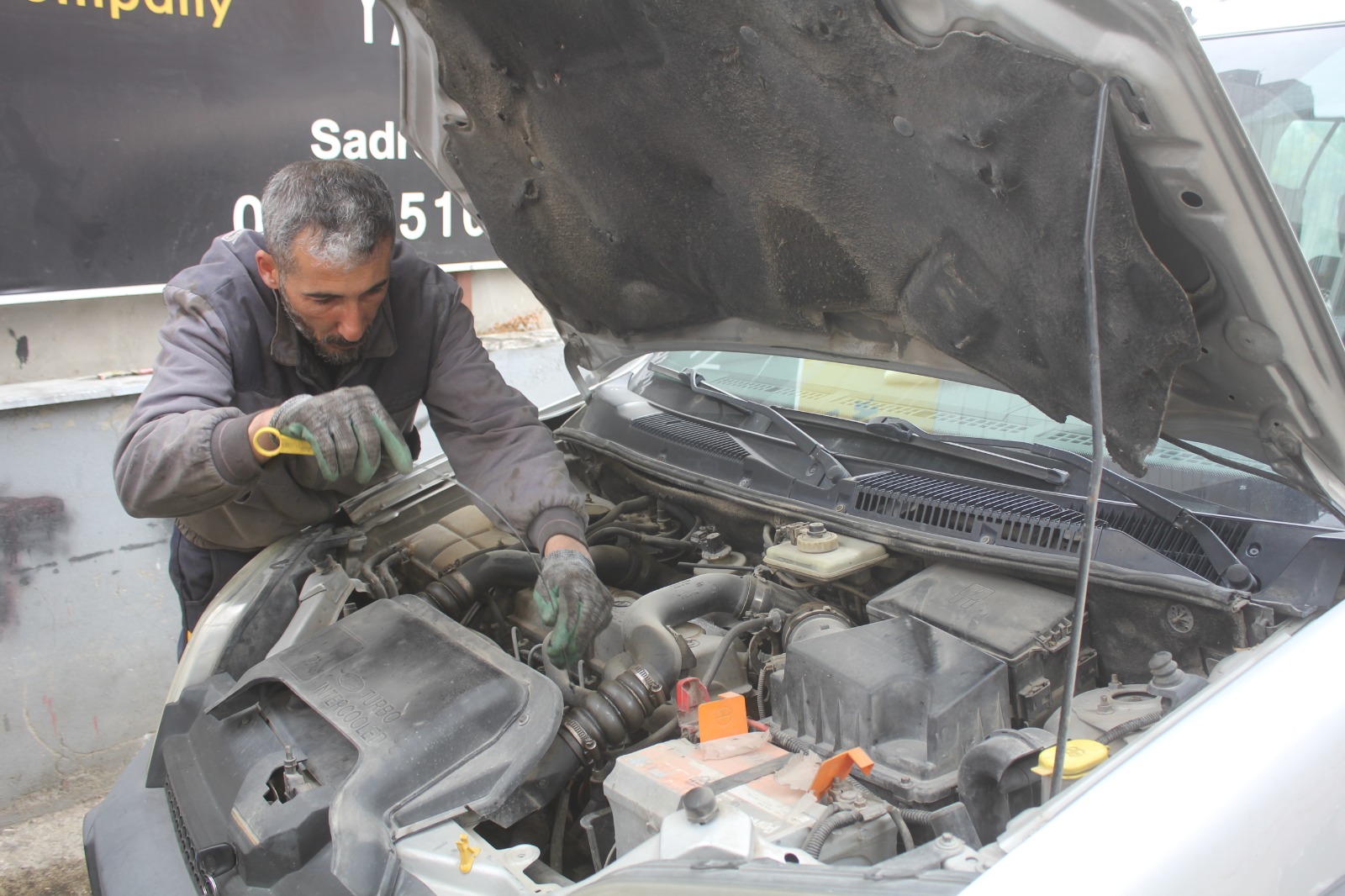 Vanlı araç sahipleri dikkat! Yağışlar başlamadan araç bakımı yapılmalı