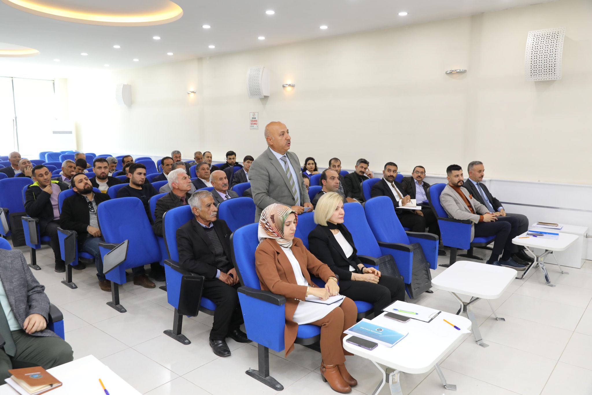 İpekyolu Belediyesi muhtarlarla bir araya geldi