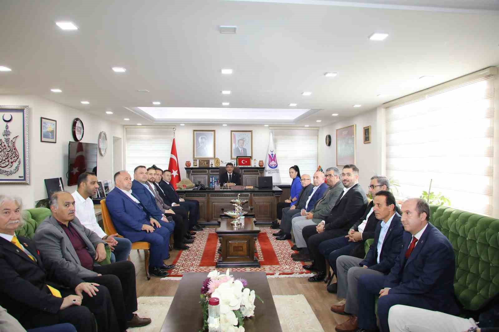 Başkan Çelik, AK Parti Şehzadeler yönetimini ağırladı