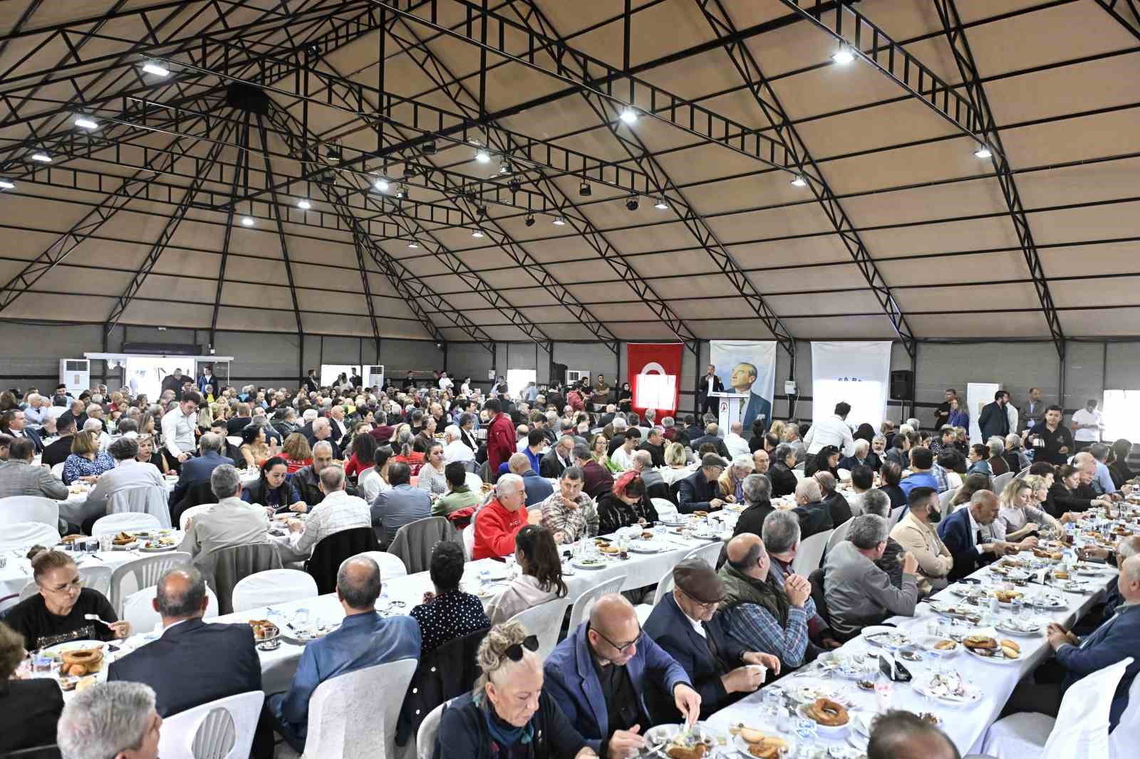 Başkan Uysal, ‘Hep beraber yolumuzda yürüyelim’