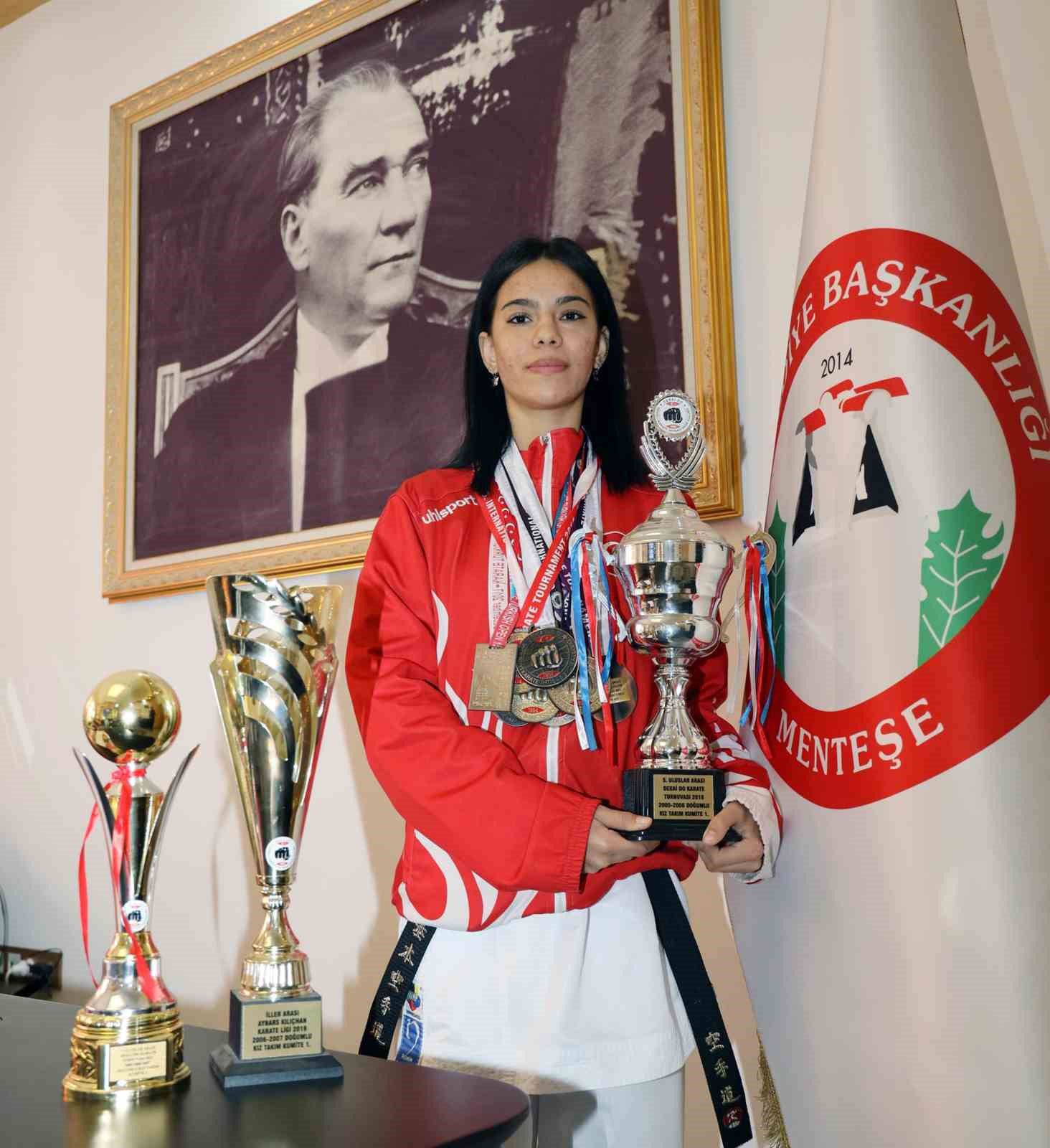 Menteşe Belediyespor Karatecisi Göksu Milli takıma seçildi