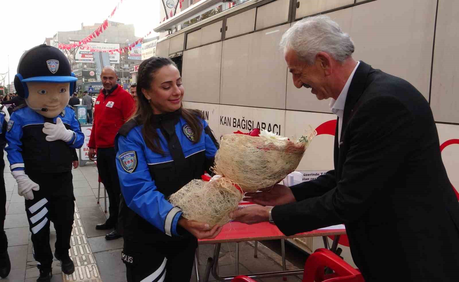 Polisten kan bağışı