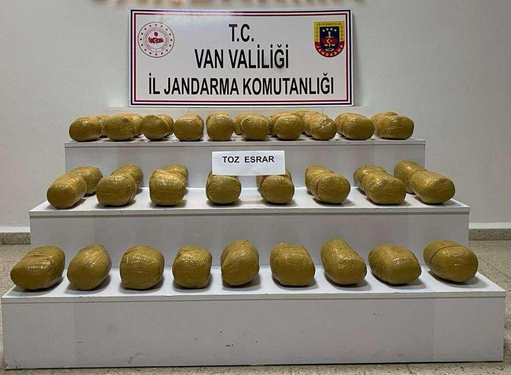 Van’da 51 kilogram uyuşturucu ele geçirildi
