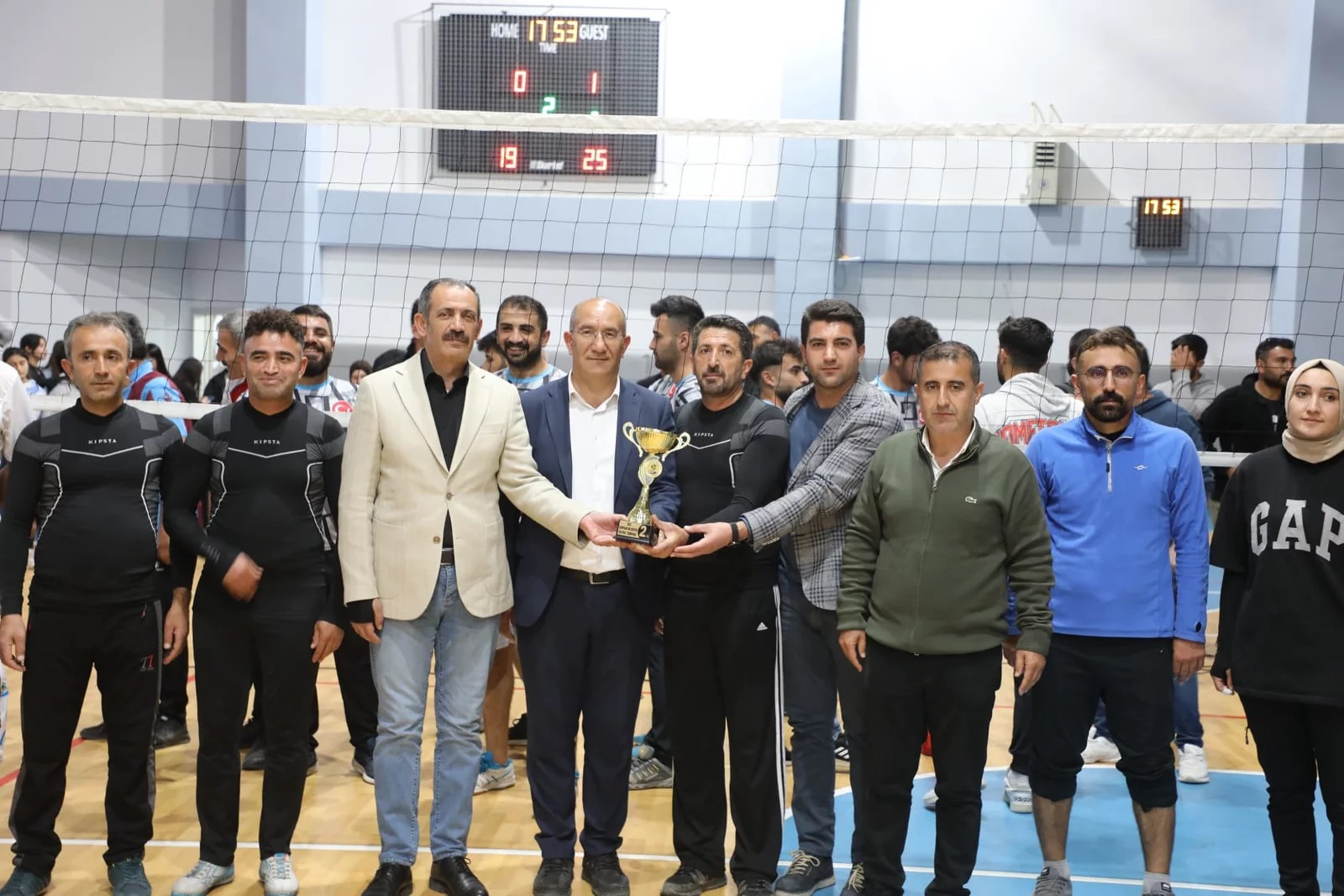 Gürpınar Belediyesince Düzenlenen 100. Yıl Voleybol Turnuvasının Şampiyonu Belli Oldu