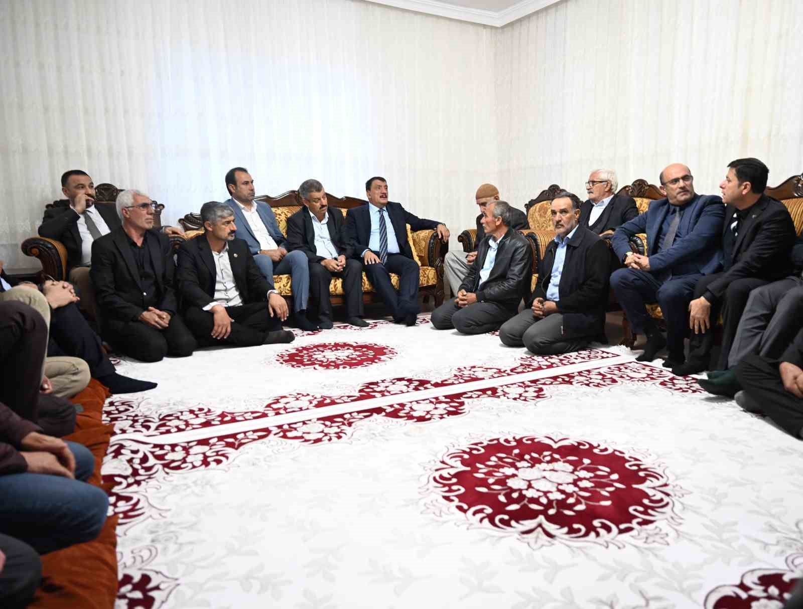 Muhtarlardan Başkan Gürkan’a teşekkür