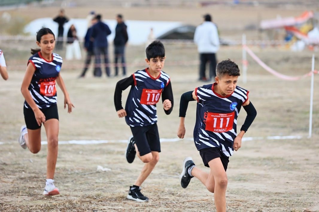 265 sporcu Pamukkale’de koştu
