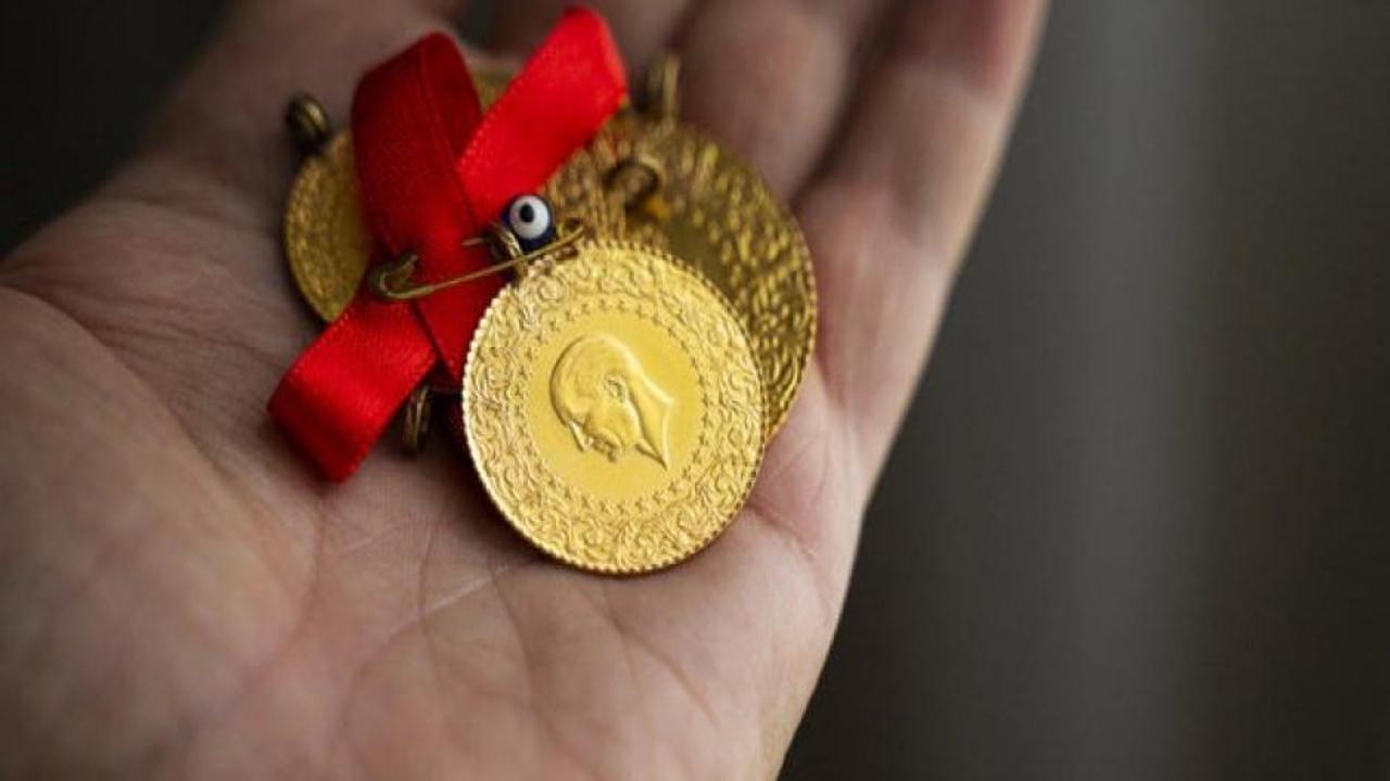 Altın fiyatları rekor tazeledi