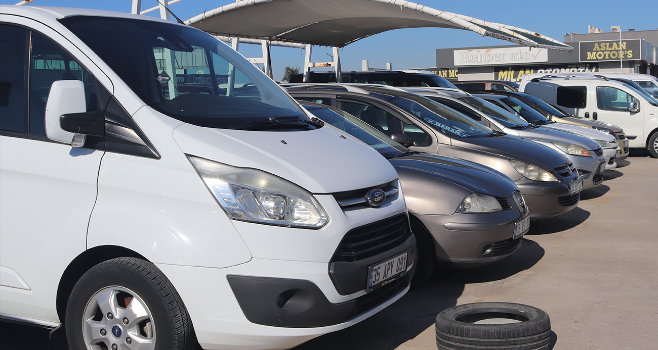 İkinci el araç piyasası düştü, ekspertizler sinek avlıyor