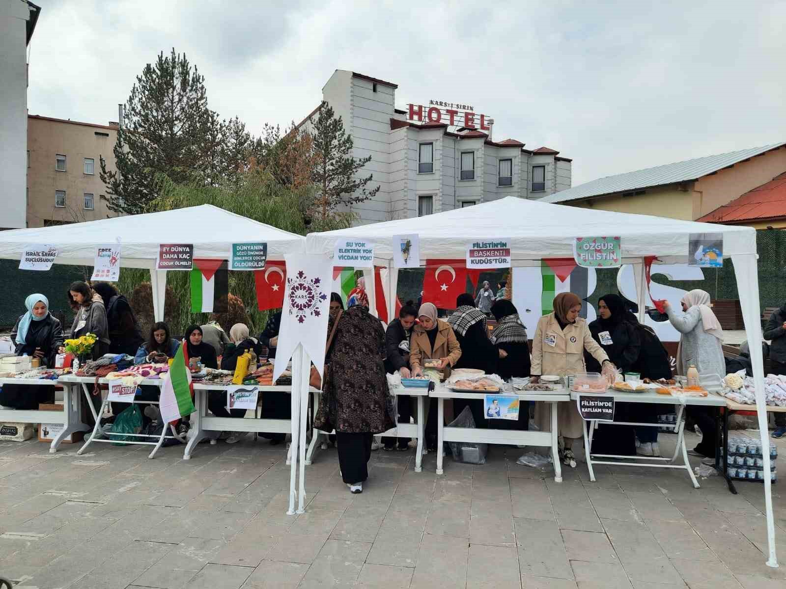 Kars’ta Filistin’e destek çarşısı açıldı