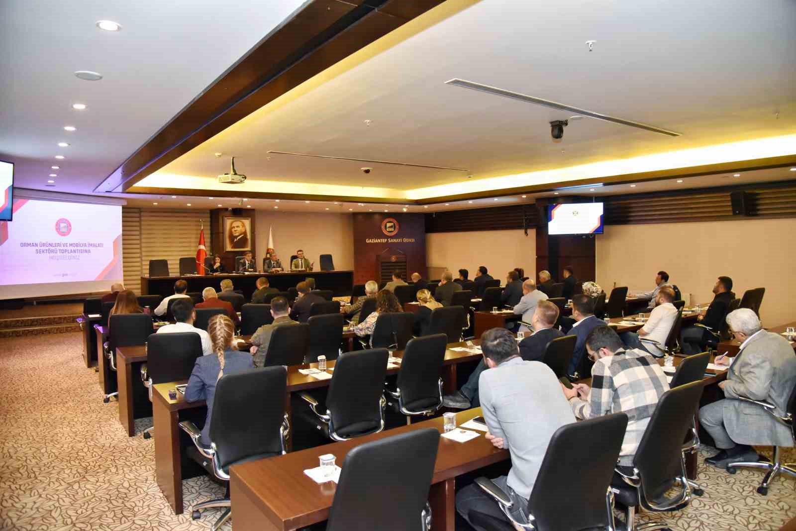 GSO’da orman ürünleri ve mobilya imalatı sektör toplantısı gerçekleştirildi