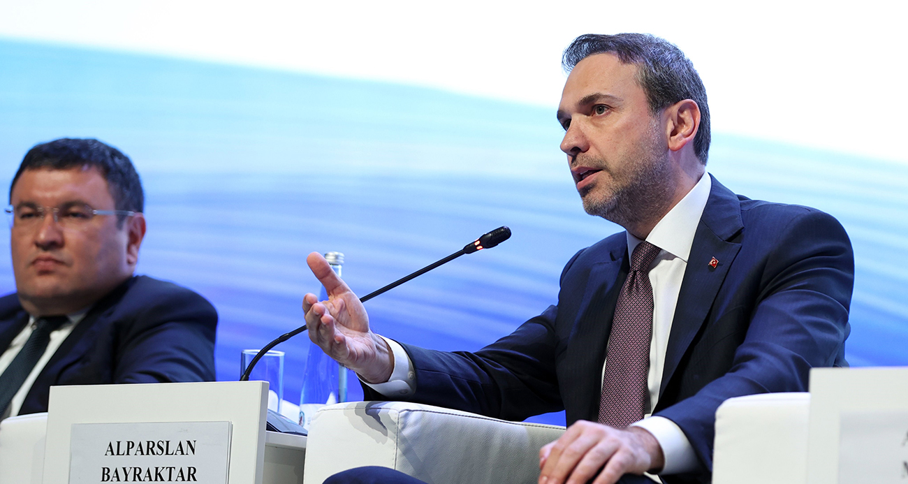 Bakan Bayraktar: “Türkiye’de enerji merkezini 2024’te oluşturabileceğimizi düşünüyorum”