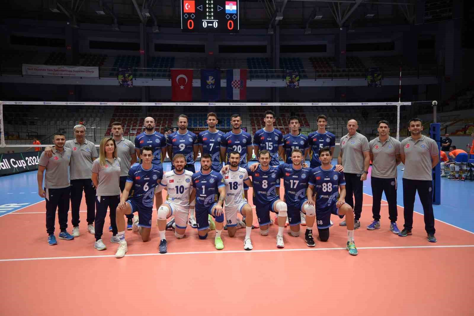 Arkas Spor, CEV Kupası’nda son 32 turuna yükseldi