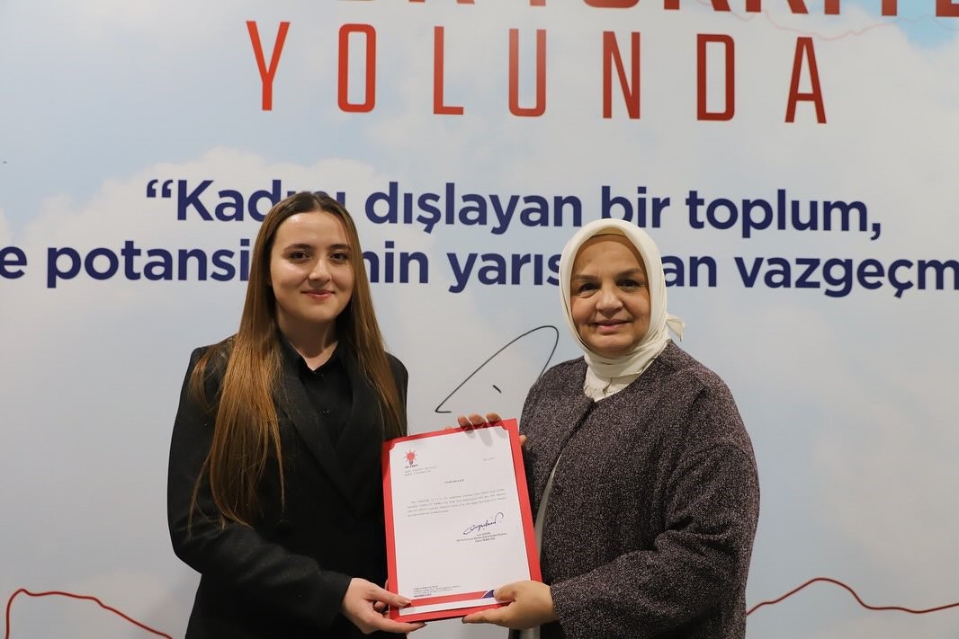 AK Parti’de nöbet değişimi