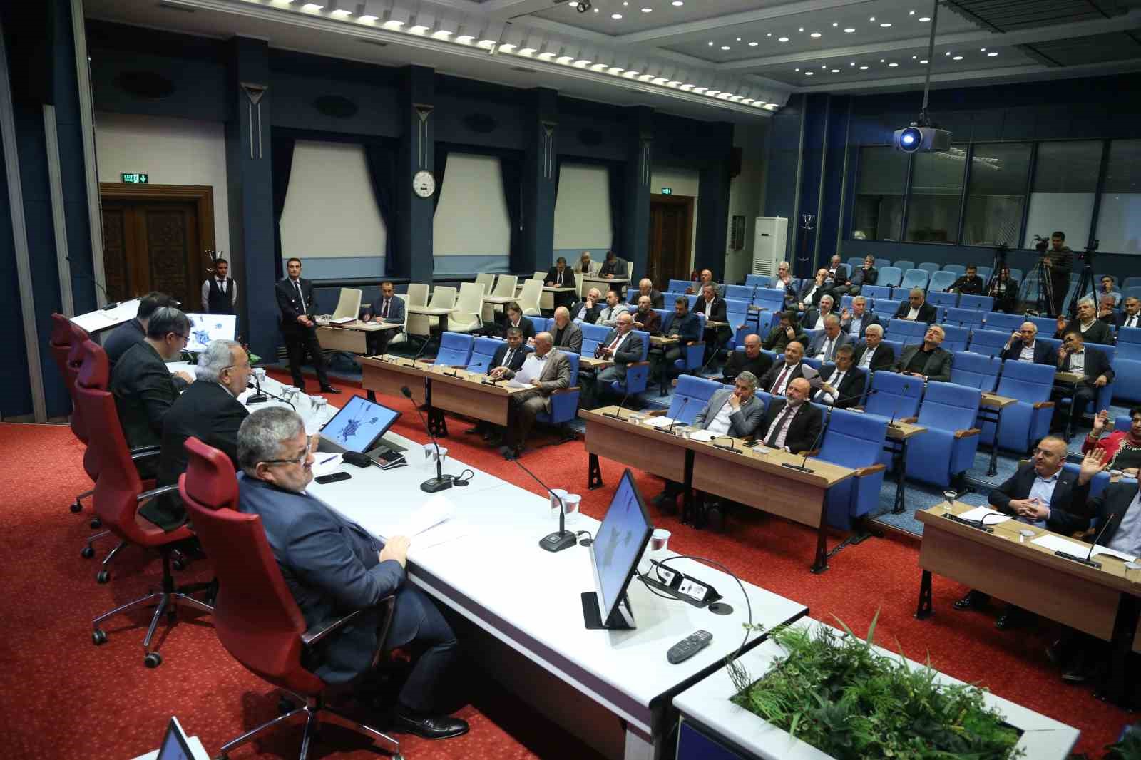 Büyükşehir meclisinden 3 ilçeye toplam 215 milyon 850 bin TL’lik ek bütçe