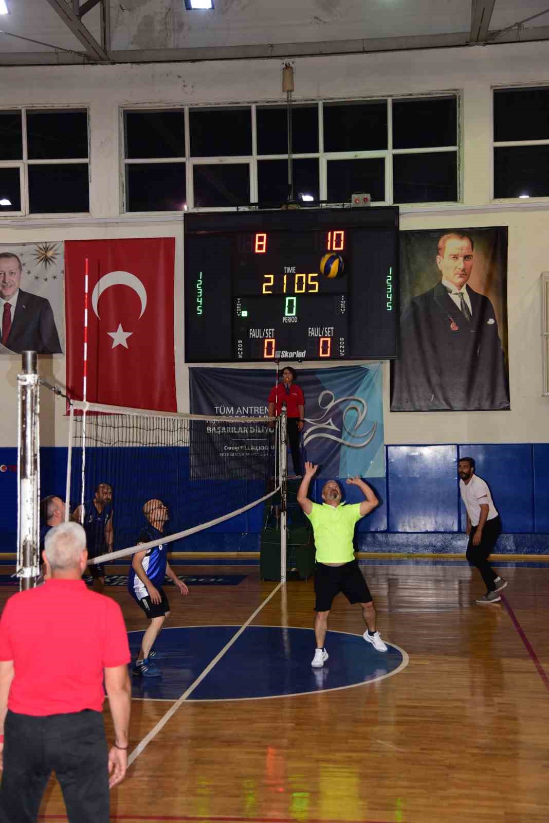 Nazilli’de öğretmenlerin 100. yıl şampiyonu NAMTAL oldu
