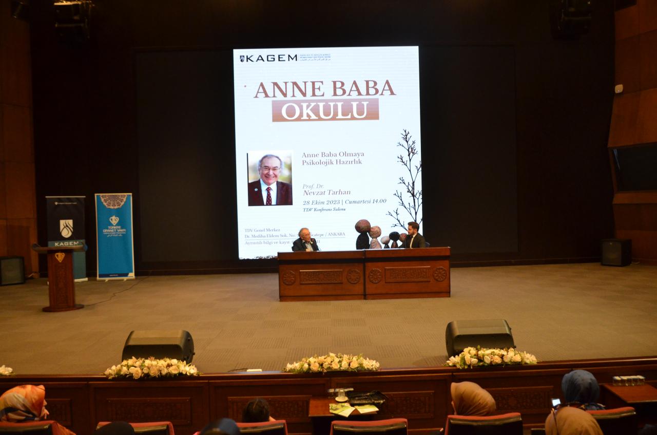TDV KAGEM’in “Anne Baba Okulu” seminerleri başladı