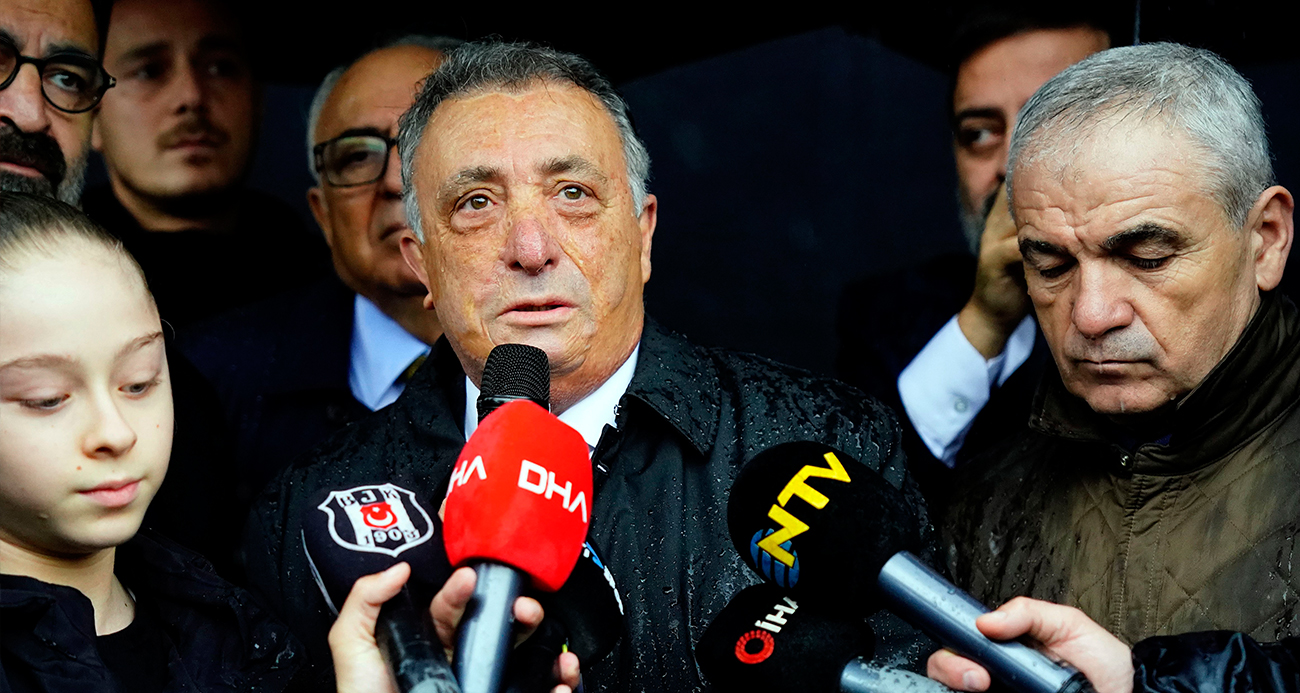 Ahmet Nur Çebi: “Amblemimizi simgeleyen heykelimiz, camiamıza hayırlı uğurlu olsun”