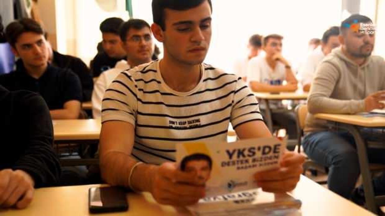 Esenler Belediyesi gençlerin üniversite hayaline ortak oluyor