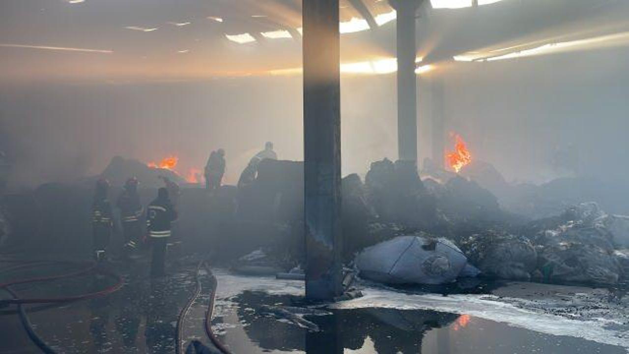 Gaziantep’te geri dönüşüm fabrikasında yangın!