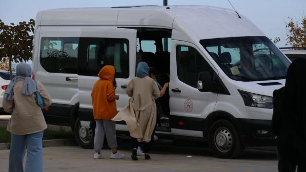 Gıda zehirlenmesi şüphesiyle 140 üniversite öğrencisi hastanelere kaldırıldı